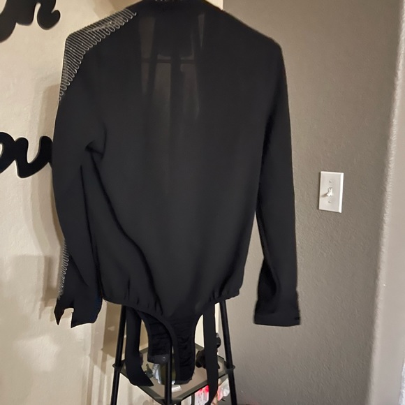 Elegant Black blouse - Picture 4 of 6